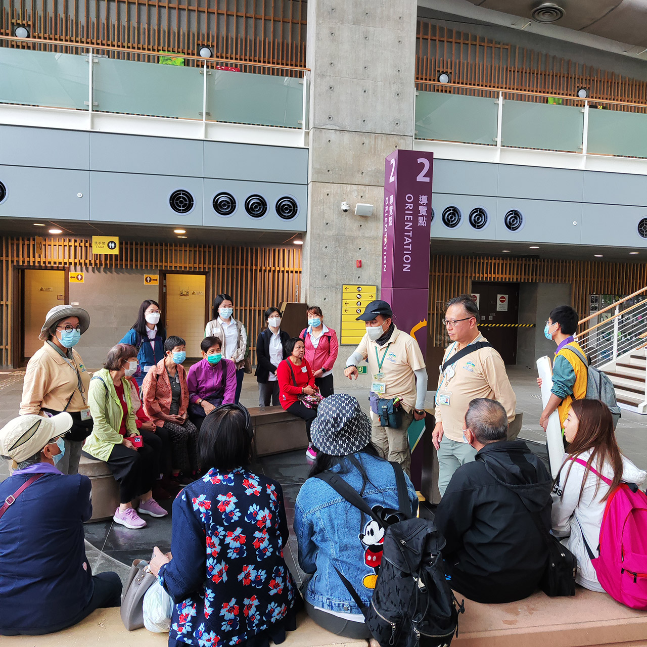 陪同“圣公會(huì)麥理浩夫人中心”長(zhǎng)者秋季旅行